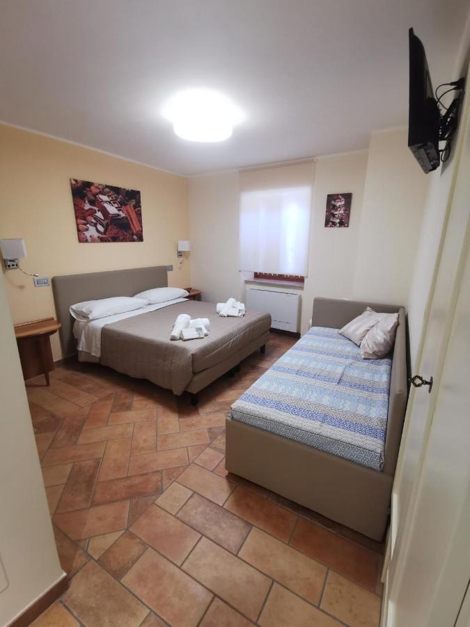 Lucyben Guesthouse Каша Екстериор снимка